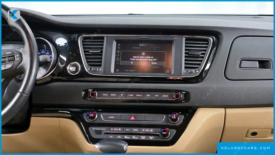 KIA CARNIVAL 9-SEATER HI-LIMOUSINE
