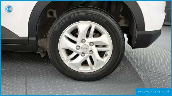 HYUNDAI VENUE 1,6 PREMIUM