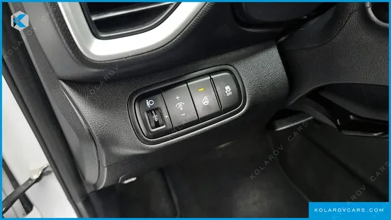 HYUNDAI VENUE 1,6 PREMIUM