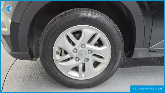 HYUNDAI VENUE 1,6 PREMIUM