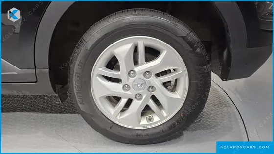 HYUNDAI VENUE 1,6 PREMIUM
