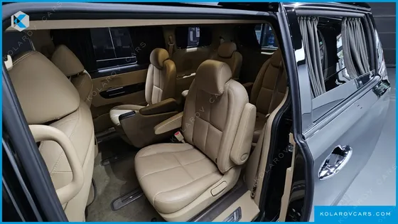 KIA CARNIVAL GASOLINE 9-SEATER HI-LIMOUSINE