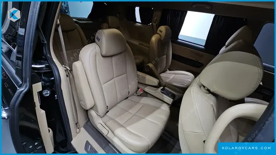 KIA CARNIVAL GASOLINE 9-SEATER HI-LIMOUSINE
