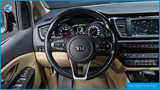 KIA CARNIVAL GASOLINE 9-SEATER HI-LIMOUSINE