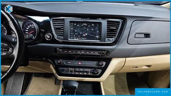 KIA CARNIVAL GASOLINE 9-SEATER HI-LIMOUSINE