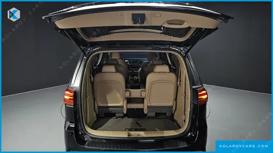 KIA CARNIVAL GASOLINE 9-SEATER HI-LIMOUSINE