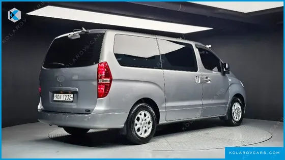 HYUNDAI STAREX 3-SEATER VAN