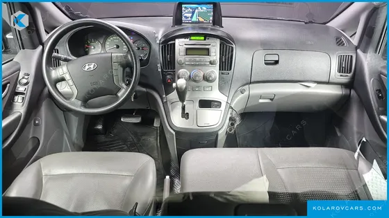 HYUNDAI STAREX 3-SEATER VAN