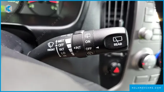 HYUNDAI STAREX 3-SEATER VAN
