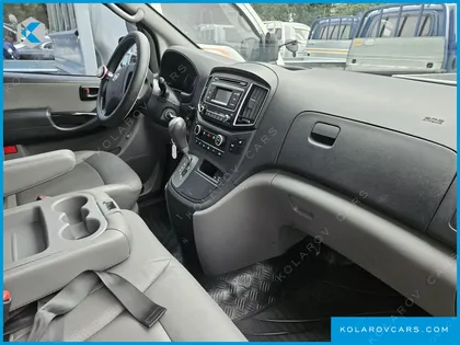 HYUNDAI STAREX 12-SEATER WAGON