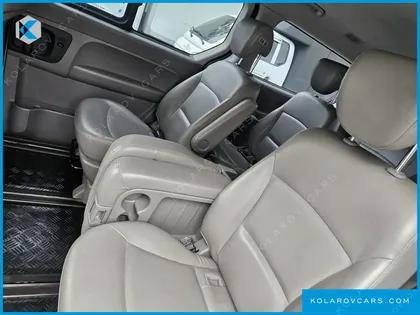 HYUNDAI STAREX 12-SEATER WAGON