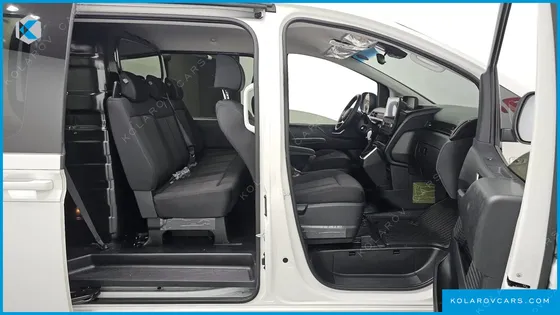 HYUNDAI STARIA CARGO 5-SEATER