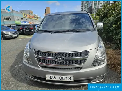 HYUNDAI STAREX 5-SEATER VAN