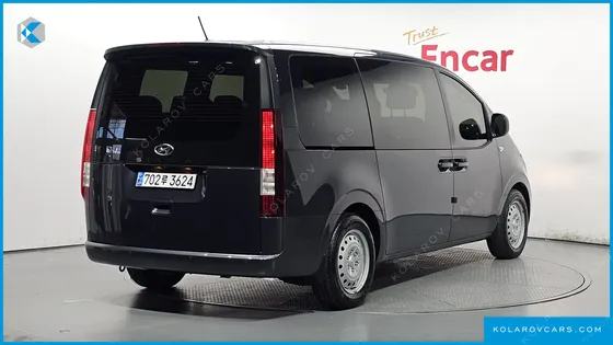 HYUNDAI STARIA TOURER 11-SEATER