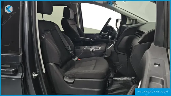 HYUNDAI STARIA TOURER 11-SEATER