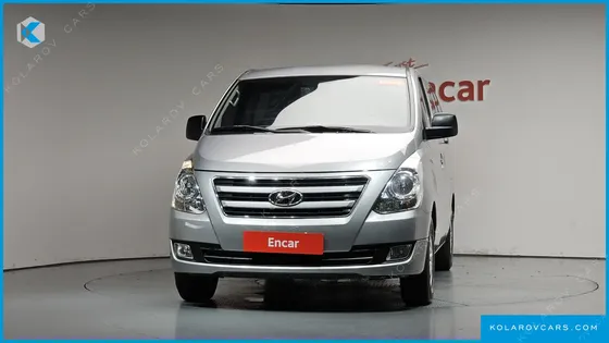 HYUNDAI STAREX 5-SEATER VAN