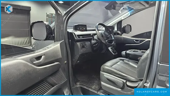 HYUNDAI STARIA L3.5 CARGO 3-SEATER