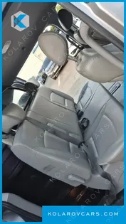 HYUNDAI STAREX 5-SEATER VAN