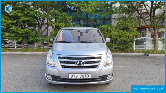 HYUNDAI STAREX 5-SEATER VAN