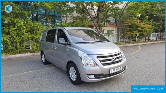 HYUNDAI STAREX 5-SEATER VAN