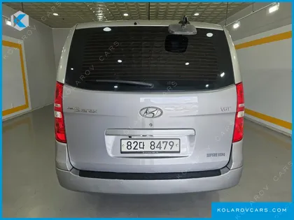 HYUNDAI STAREX 5-SEATER VAN
