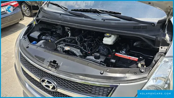 HYUNDAI STAREX 12-SEATER WAGON