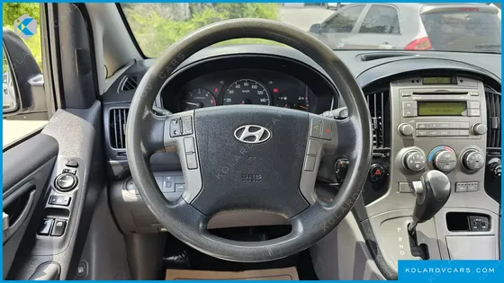 HYUNDAI STAREX 12-SEATER WAGON