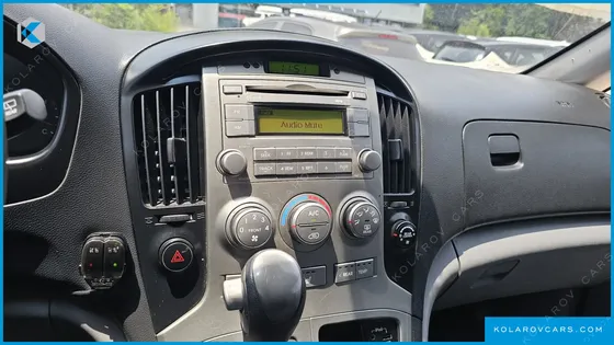 HYUNDAI STAREX 12-SEATER WAGON