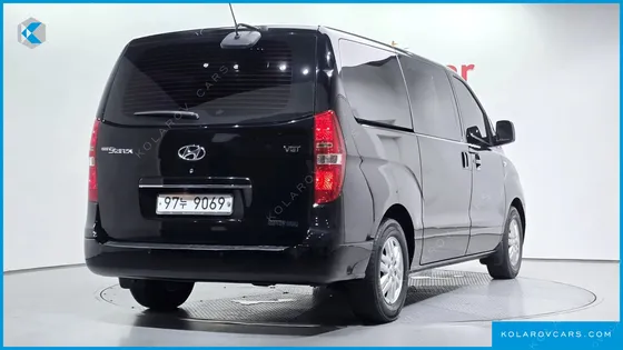 HYUNDAI STAREX 5-SEATER VAN