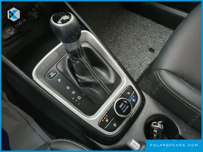 HYUNDAI VENUE 1,6 PREMIUM