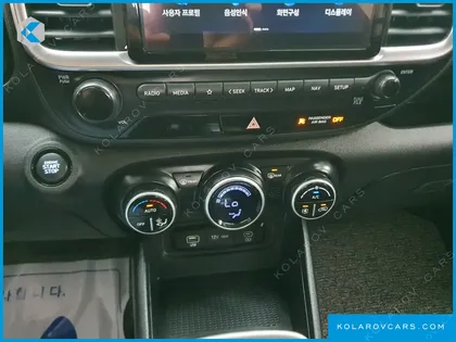 HYUNDAI VENUE 1,6 PREMIUM
