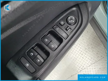 HYUNDAI VENUE 1,6 PREMIUM