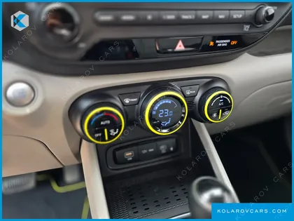 HYUNDAI VENUE 1.6 FLUX