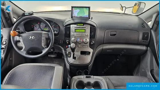 HYUNDAI STAREX GUARD CAR OF CHILDREN
