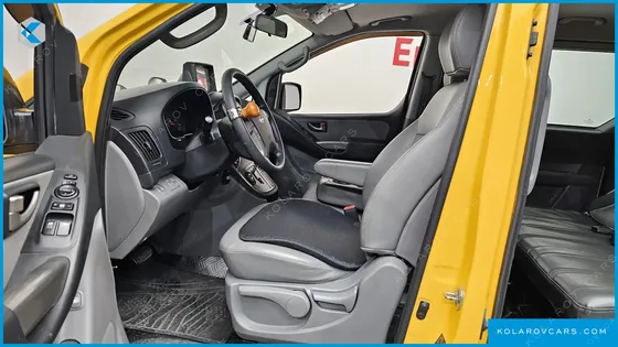 HYUNDAI STAREX GUARD CAR OF CHILDREN