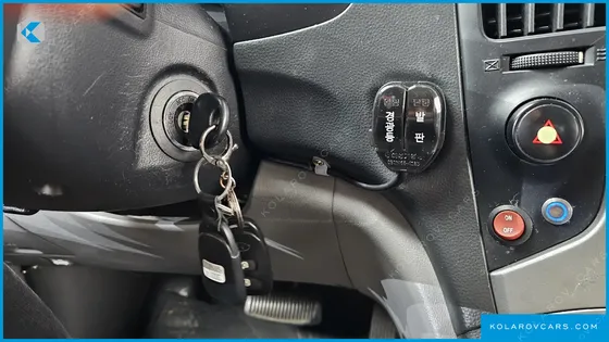 HYUNDAI STAREX GUARD CAR OF CHILDREN