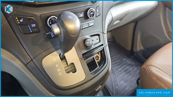 HYUNDAI STAREX 4WD CAMPING CAR