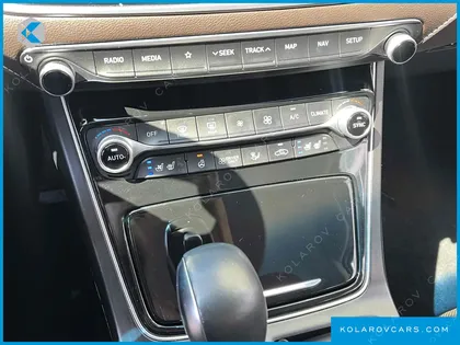 HYUNDAI GRANDEUR EXCLUSIVE