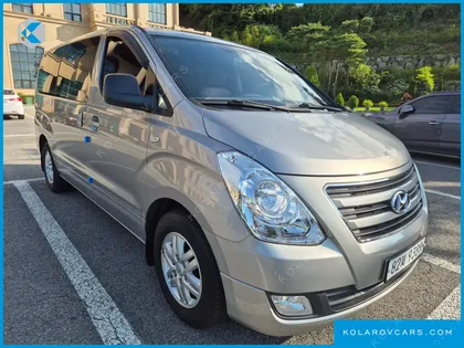 HYUNDAI STAREX 5-SEATER VAN