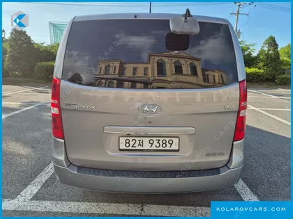 HYUNDAI STAREX 5-SEATER VAN