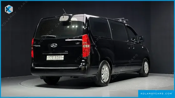 HYUNDAI STAREX 5-SEATER VAN
