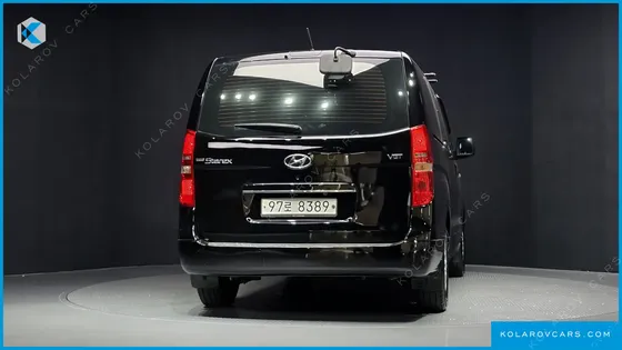 HYUNDAI STAREX 5-SEATER VAN