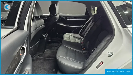 HYUNDAI GRANDEUR PREMIUM