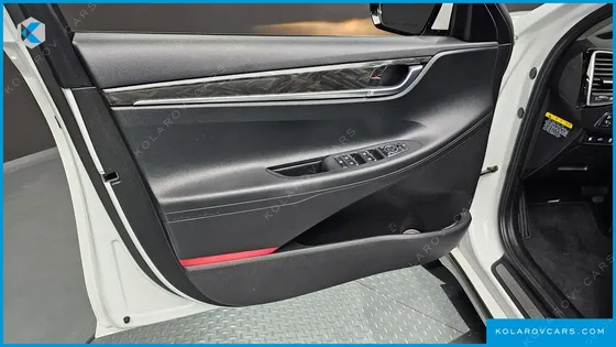 HYUNDAI GRANDEUR PREMIUM