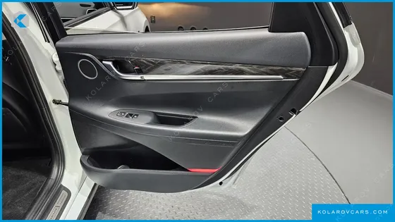 HYUNDAI GRANDEUR PREMIUM