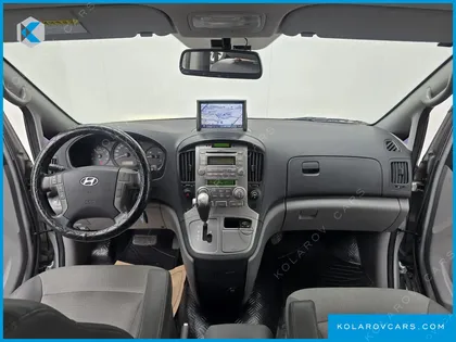 HYUNDAI STAREX 11-SEATER WAGON