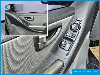 HYUNDAI STAREX 11-SEATER WAGON