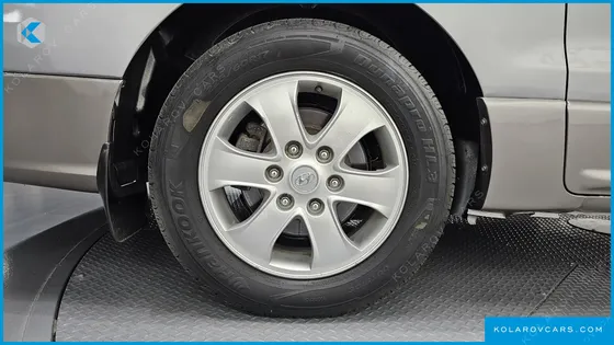 HYUNDAI STAREX 11-SEATER WAGON HVX