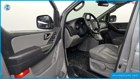 HYUNDAI STAREX 11-SEATER WAGON HVX