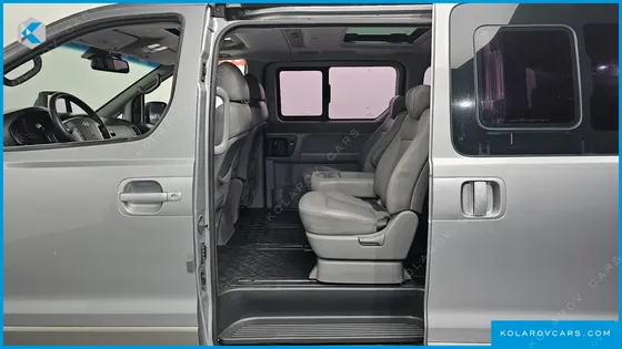 HYUNDAI STAREX 11-SEATER WAGON HVX
